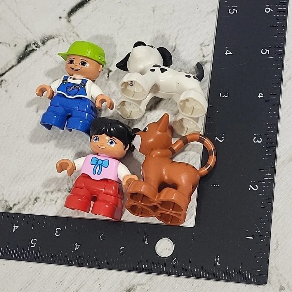 Lego Duplo Figures Lot Of 4 Kids Pets People Girl Boy Dalmatian Dog Striped‎ Cat
